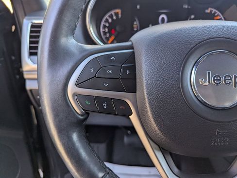 Used 2021 Jeep Grand Cherokee Laredo X image 27