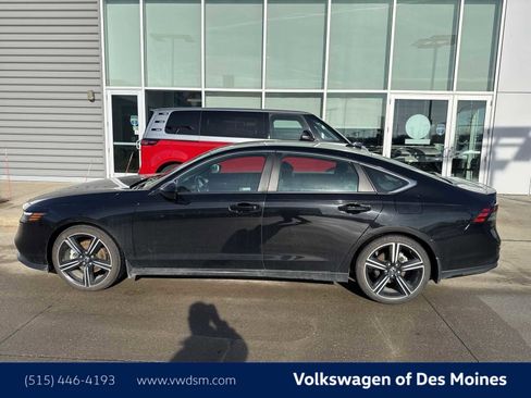 Used 2023 Honda Accord Sport image 7