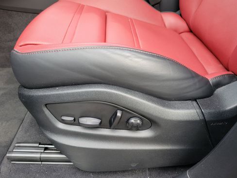 New 2025 Porsche Cayenne Coupe AWD/4WD image 25