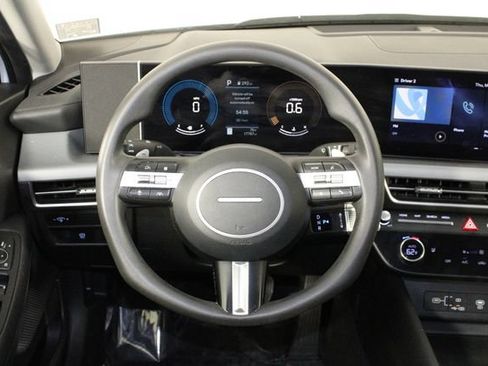 Used 2025 Hyundai Sonata SEL FWD image 7