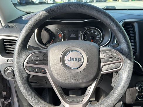 Used 2020 Jeep Cherokee Latitude FWD image 19