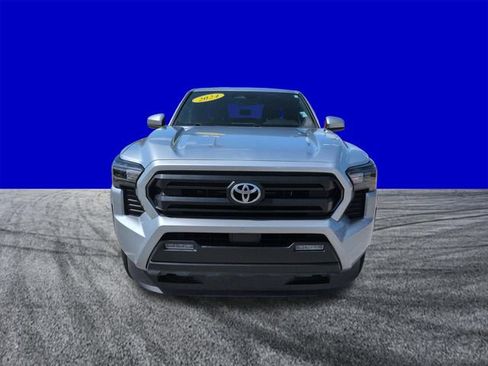Used 2024 Toyota Tacoma SR5 AWD/4WD image 9