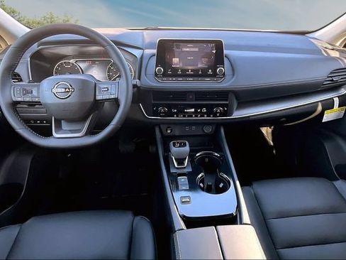 New 2026 Nissan Rogue Dark Armor FWD image 5