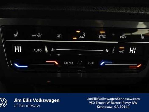 Certified 2022 Volkswagen Tiguan SE w/ Panoramic Sunroof Package image 29