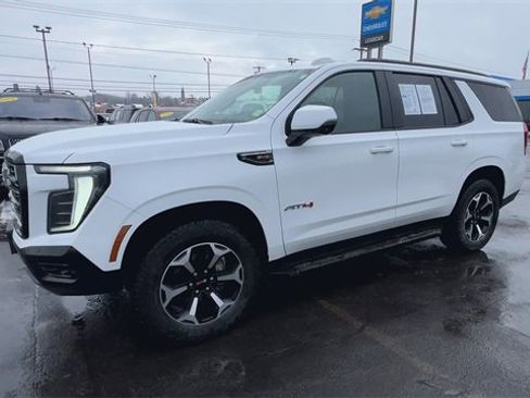Used 2025 GMC Yukon AT4 image 4