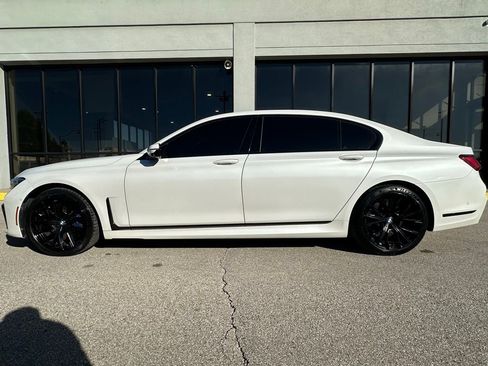 Used 2020 BMW 750i xDrive w/ Executive Package image 6