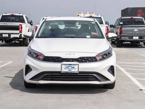 Used 2024 Kia Forte LXS w/ LXS Technology Package FWD image 2