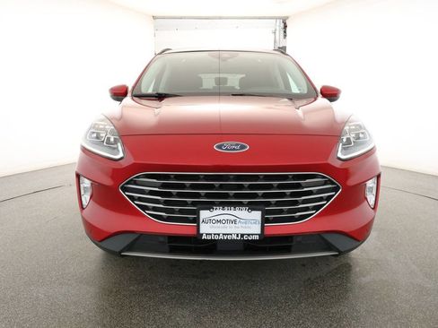 Used 2022 Ford Escape Titanium w/ Titanium Elite Package image 2