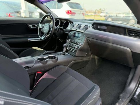 Used 2019 Ford Mustang GT image 8