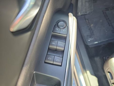 Certified 2025 GMC Acadia Elevation FWD image 16