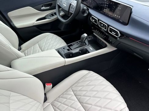 New 2026 Nissan Sentra SL w/ Floor Mat Package FWD image 15