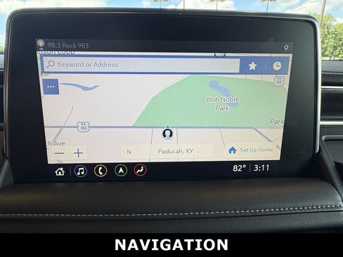 Used 2021 GMC Yukon SLT w/ Rear Media and Nav Package AWD/4WD image 18