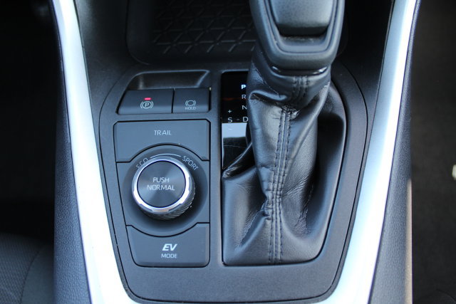 Certified 2025 Toyota RAV4 XLE AWD/4WD image 36