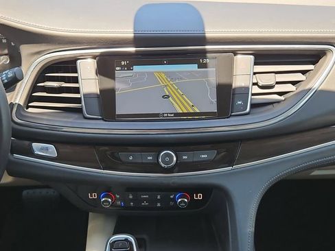 Used 2019 Buick Enclave Premium FWD image 21