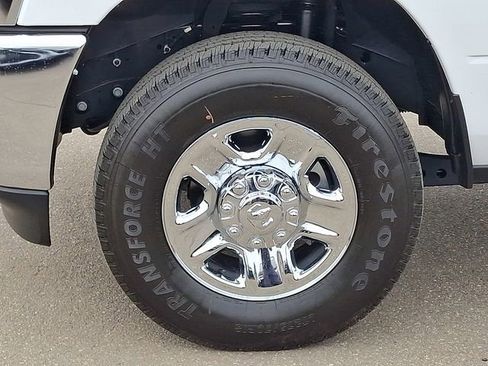 Used 2024 RAM 2500 Tradesman w/ Chrome Appearance Group image 28