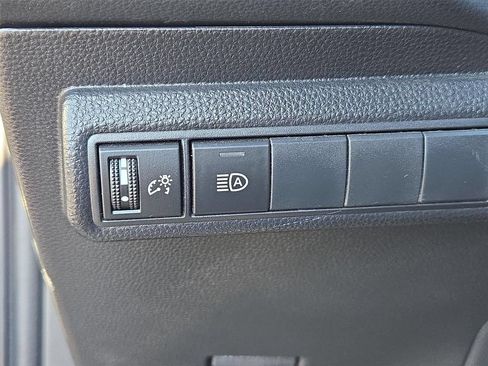Used 2023 Toyota Corolla SE w/ SE Premium Package FWD image 10