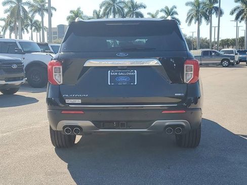 Used 2020 Ford Explorer Platinum w/ Premium Technology Package image 5