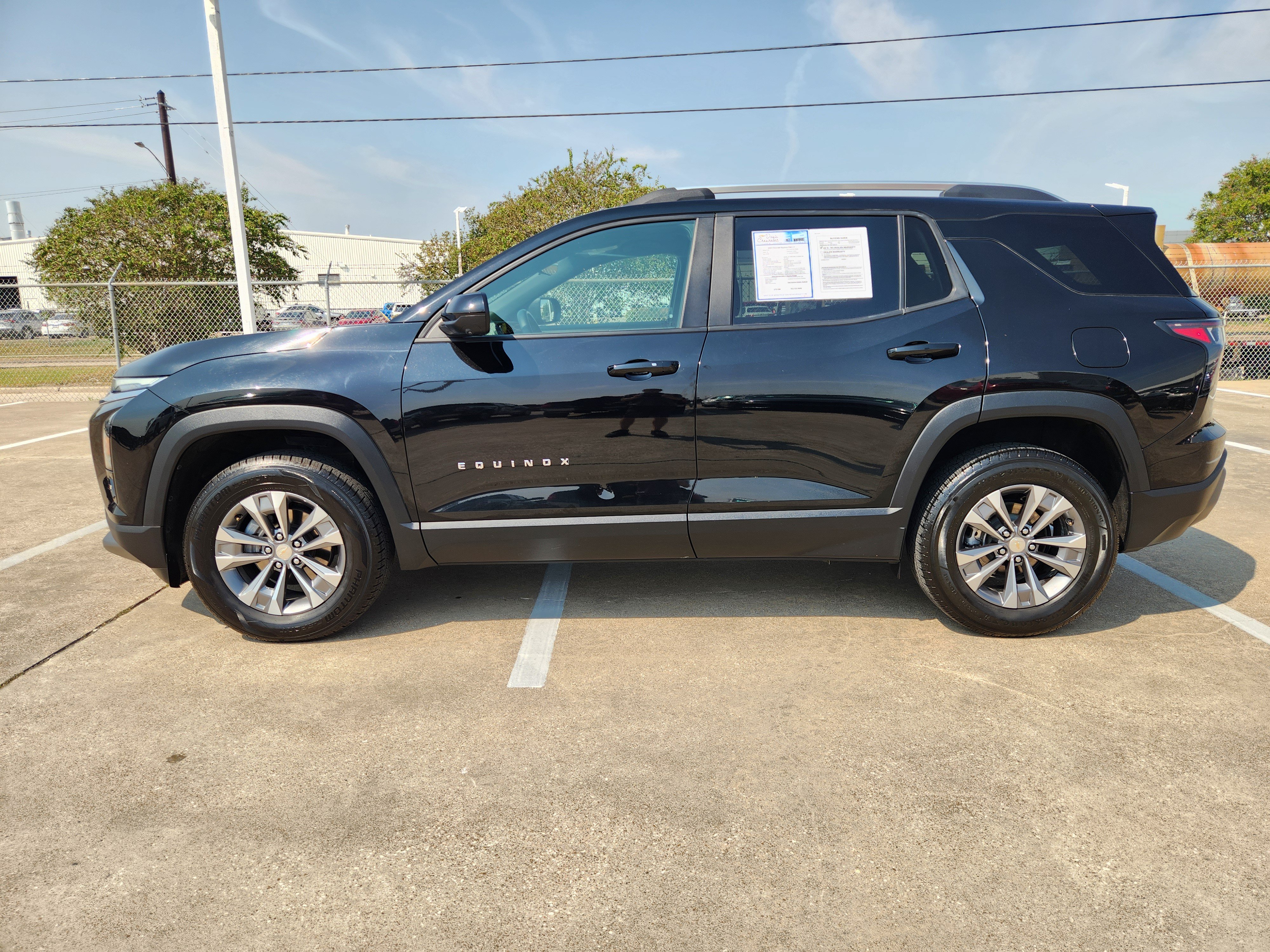 Used 2025 Chevrolet Equinox LT w/ Convenience Package II FWD image 5