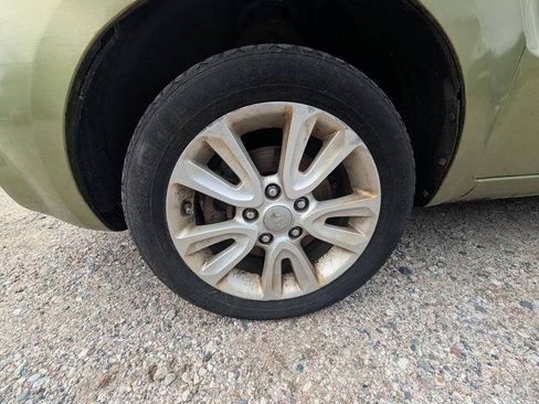 Used 2012 Kia Soul + FWD image 10
