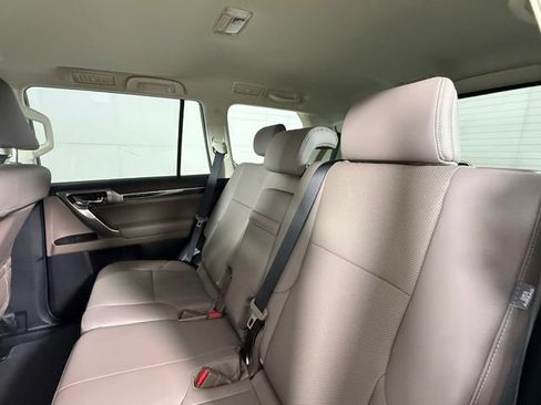 Used 2022 Lexus GX 460 Premium w/ Premium Package AWD/4WD image 26