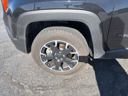 Used 2023 Jeep Renegade Latitude image 20