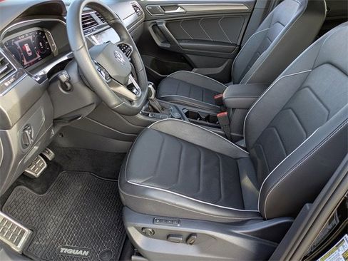 Used 2023 Volkswagen Tiguan SEL R-Line image 18