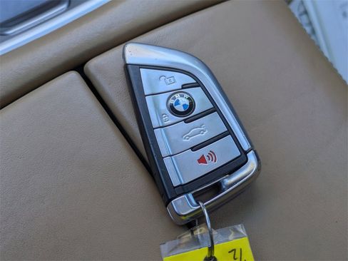 Used 2020 BMW 750i xDrive w/ Executive Package image 31