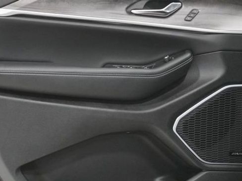 Used 2024 Jeep Grand Cherokee Limited 4xe w/ Luxury Tech Group II image 17