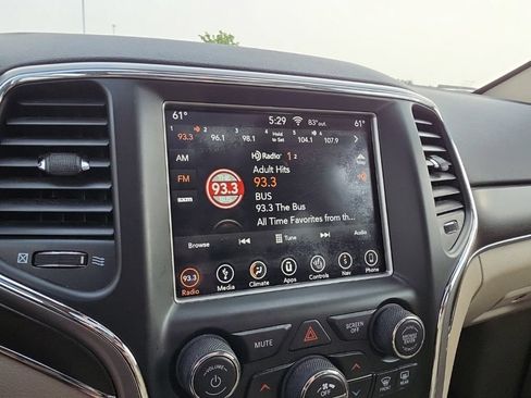 Used 2018 Jeep Grand Cherokee Limited AWD/4WD image 18