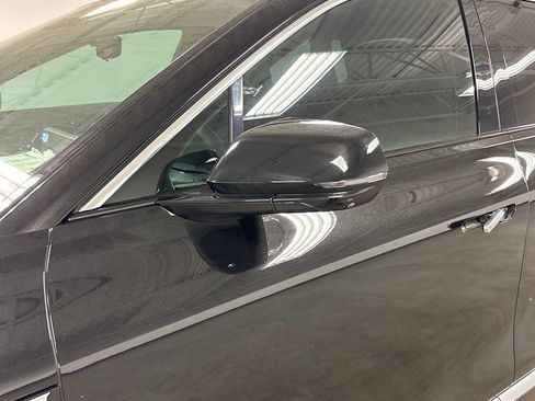 New 2025 Cadillac Lyriq Luxury RWD image 10