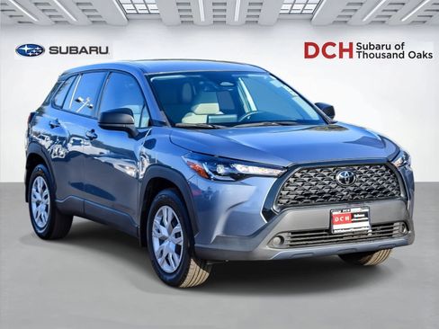 Used 2023 Toyota Corolla Cross L image 3