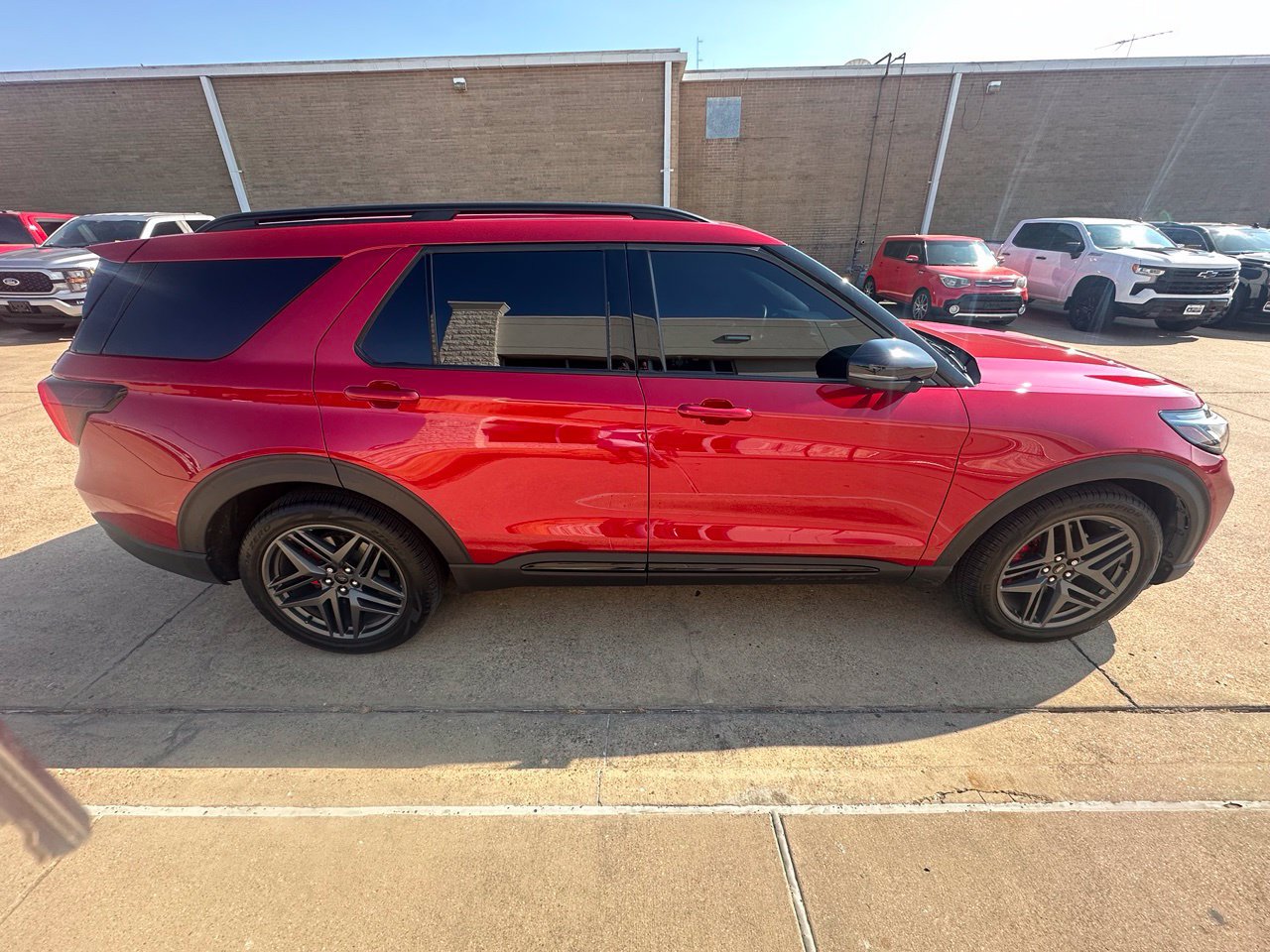 Used 2025 Ford Explorer ST w/ Sun And Sound Package AWD/4WD image 15