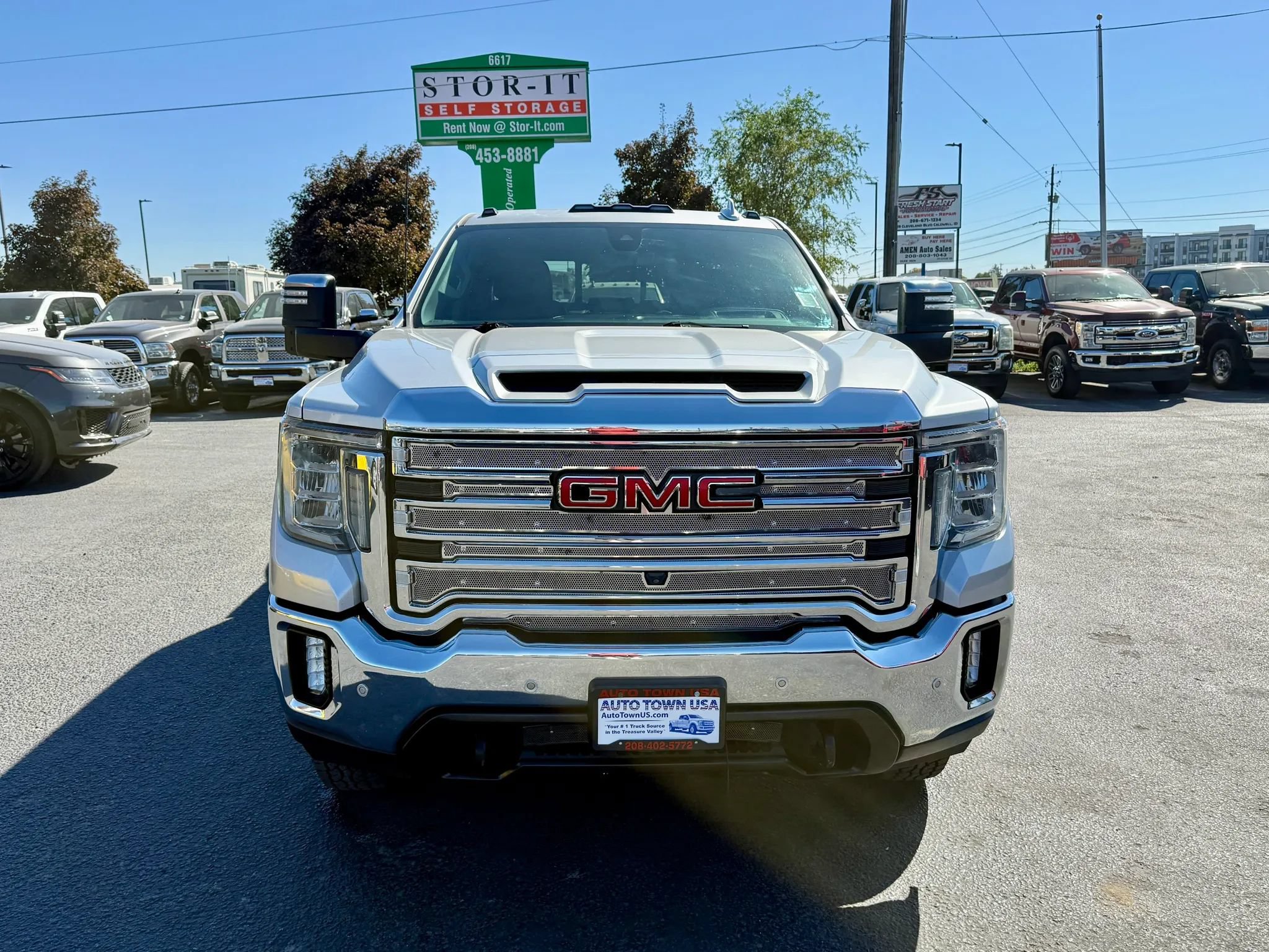 Used 2020 GMC Sierra 3500 SLT w/ Technology Package AWD/4WD image 8