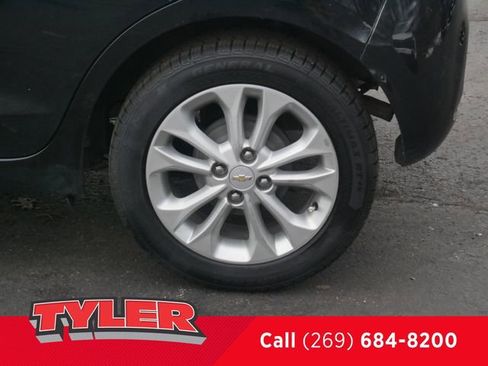 Used 2021 Chevrolet Spark LT image 43