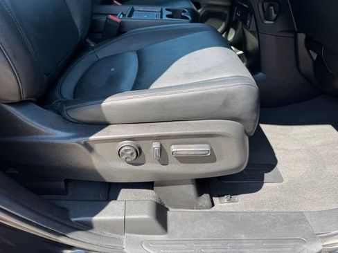 Used 2025 Honda Odyssey EX-L image 32