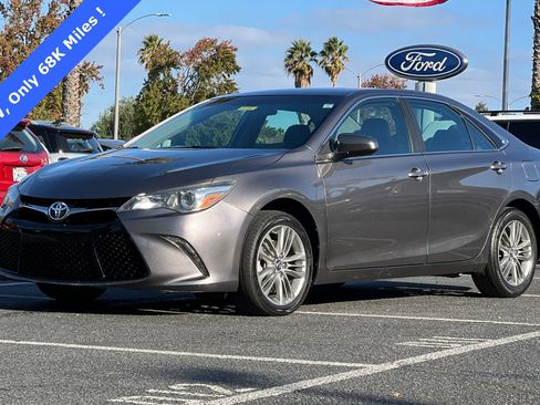 Used 2017 Toyota Camry SE image 8