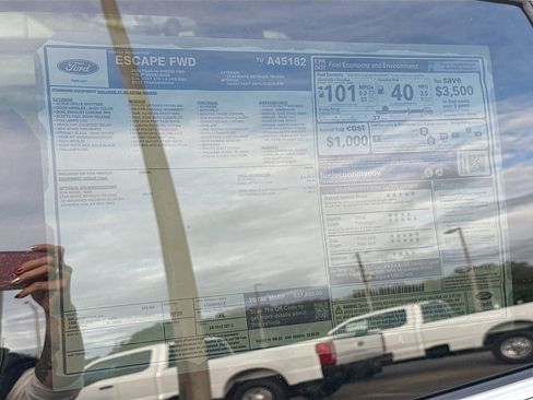 New 2026 Ford Escape SE image 19