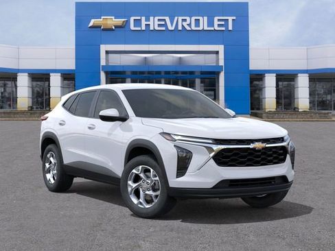New 2026 Chevrolet Trax LS image 7