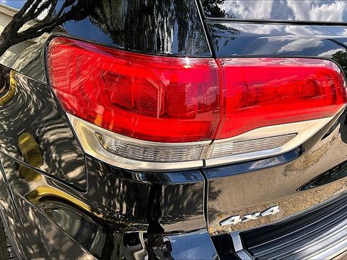 Used 2018 Jeep Grand Cherokee Summit w/ Platinum Series Group AWD/4WD image 26