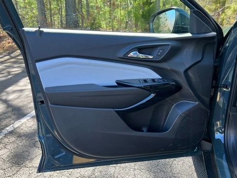 New 2025 Chevrolet Trax LT w/ Driver Confidence Package image 8