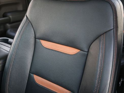 Used 2019 GMC Sierra 1500 AT4 w/ AT4 Premium Package image 27