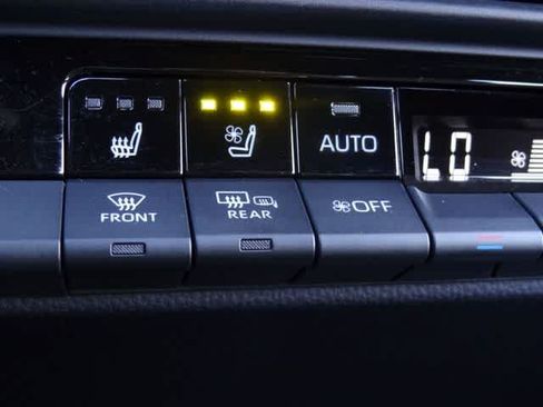 Used 2025 Toyota Crown Signia AWD/4WD image 27