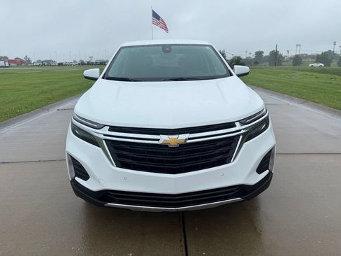 Used 2024 Chevrolet Equinox LT w/ LPO, Floor Liner Package FWD image 11