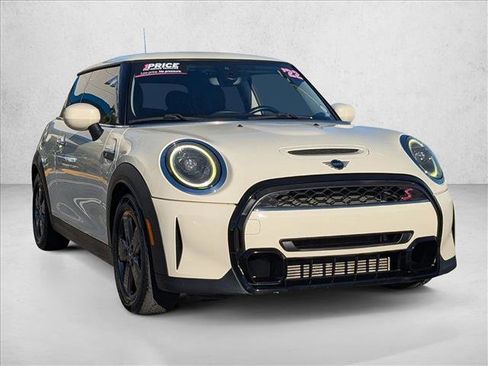 Used 2022 MINI Cooper S image 3