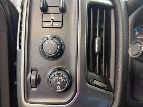 Used 2017 Chevrolet Silverado 2500 LT w/ Midnight Edition image 22