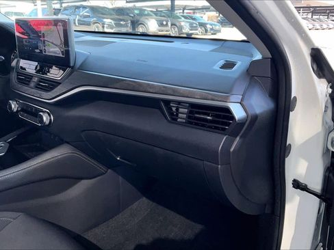 Certified 2023 Nissan Altima 2.5 SV w/ SV Premium Package image 16