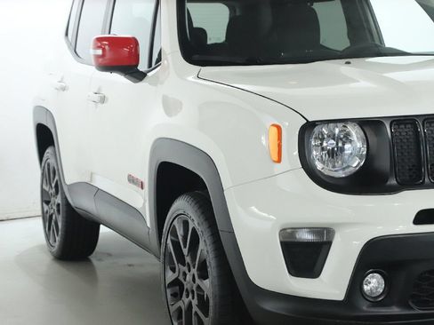 Used 2023 Jeep Renegade Latitude w/ Sun/Sound Group AWD/4WD image 8