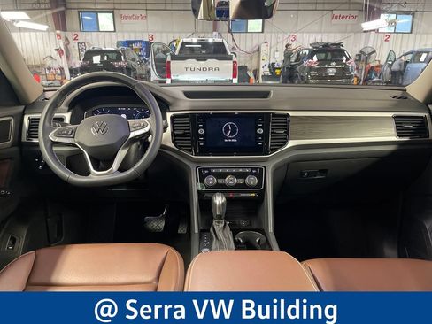 Certified 2023 Volkswagen Atlas SE w/ Panoramic Sunroof Package AWD/4WD image 20