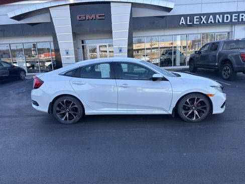 Used 2021 Honda Civic Sport image 2