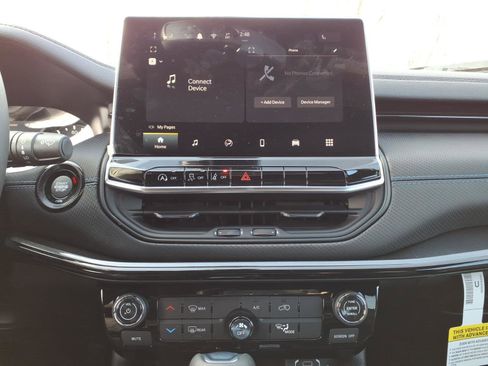 New 2026 Jeep Compass Latitude image 8